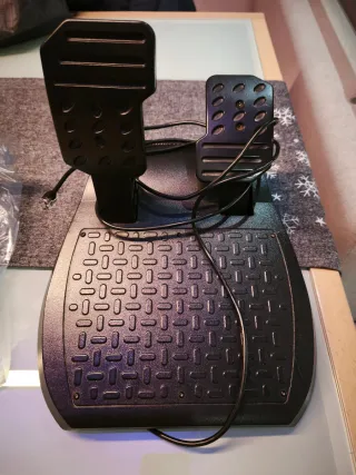 Pedalera Thrustmaster T-150 PS5