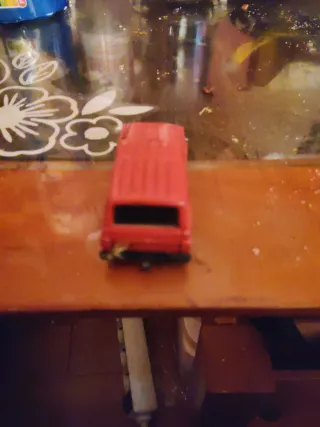 Coche miniatura Guisval rojo