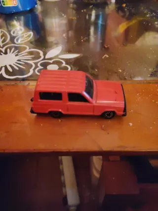 Coche miniatura Guisval rojo