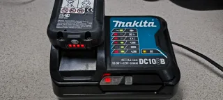 Cargador y Batería Makita 12V DC10SB