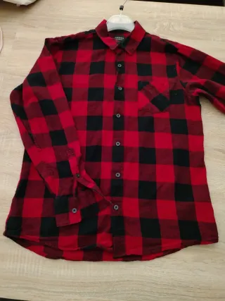 Camicia a scacchi in flanella rossa e nera