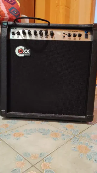 Amplificatore basso/chitarra Coxx Electronics