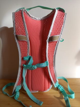 Preciosa Mochila Mini M.U.L.E. Camelback