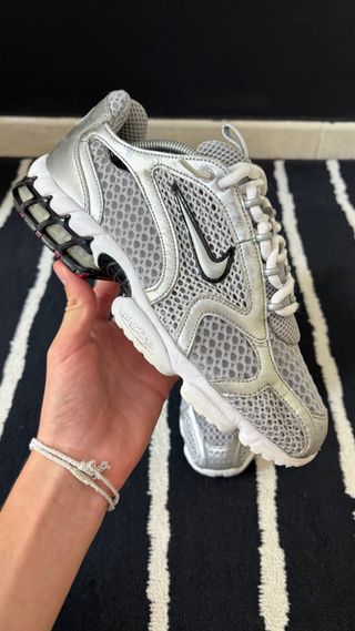 Nike Spiridon Grises Talla 42