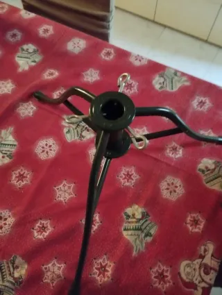 Base per albero di Natale  in metallo verde scuro