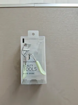 Rizador de pestañas Miniso nuevo