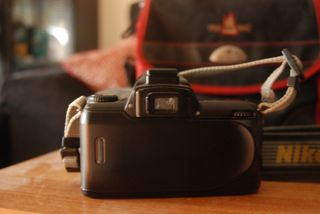 Cámara réflex analógica Nikon F65