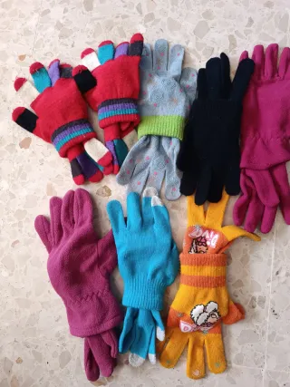 8 pares de guantes infantiles