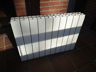 Radiador de agua 10 elementos Distancia ejes 50 cm
