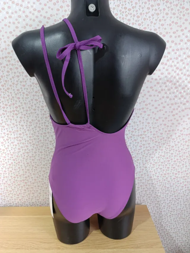 Costume Guillermina Baeza Viola