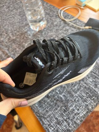 Tenis Jhayber Negros y Blancos