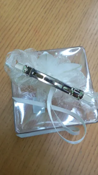 Tocado de fiesta con pasador (Mod. O1-4)