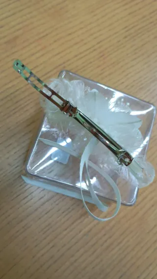 Tocado de fiesta con pasador (Mod. O1-4)