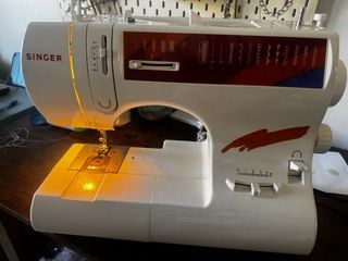 Máquina de Coser Singer 6412 (Para Reparar)