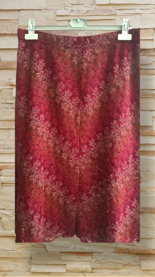 Falda tejida hilo granate y marrón claro