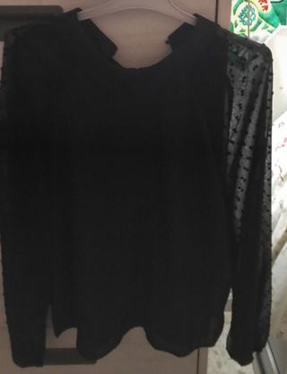 Blusa negra manga larga transparente