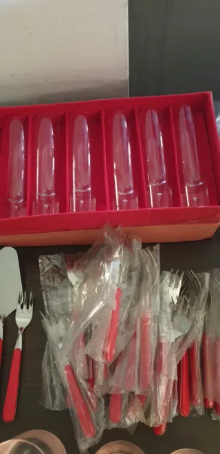 Set cucina bicchieri e posate