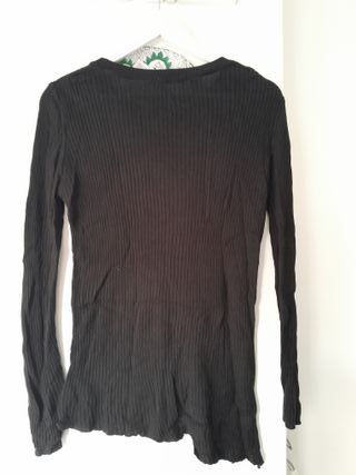 Blusa asimetrica, color Negro