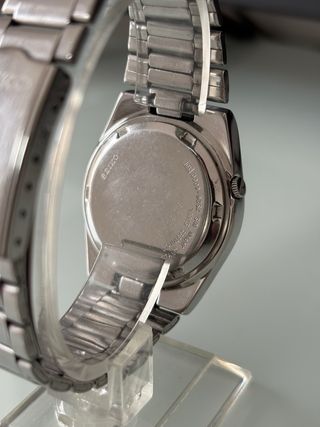 Seiko 5 Automático Vintage – Dial Negro y dorado