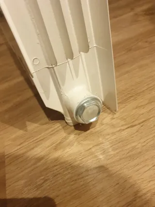 Radiador de agua 6 elementos. Distancia ejes 50 cm