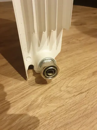 Radiador de agua 6 elementos. Distancia ejes 50 cm