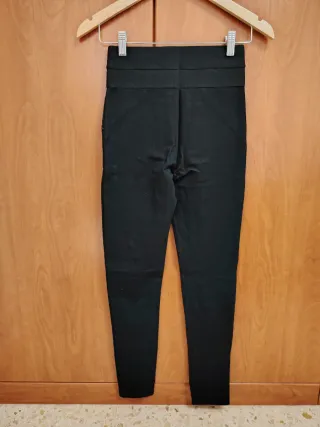 Pantalones negros de mujer