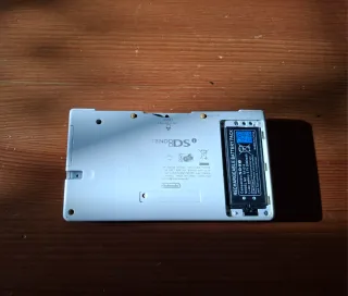 Nintendo DSi blanca — Para piezas o reparar