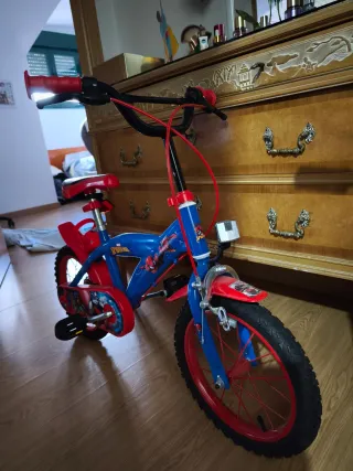 Bicicleta Infantil Spiderman edad de 5/8 años