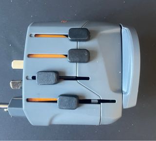 Adaptador Enchufe Universal Samsonite