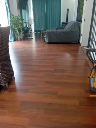 Tarima flotante color merbau Cerezo es un C5