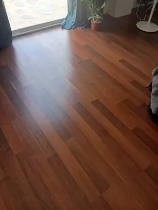 Tarima flotante color merbau Cerezo es un C5