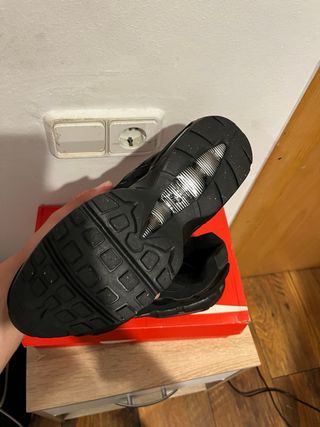 Nike Air Max 95 Negras