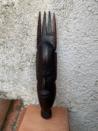 Pequeña máscara de madera 29x6cm