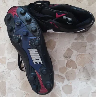 Botas de fútbol Nike Talla 43 Negras