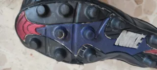 Botas de fútbol Nike Talla 43 Negras