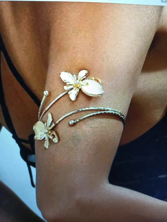 2 Brazaletes Abiertos Mujer Dorados y Plateados