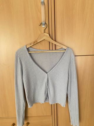 Cárdigan gris de manga larga