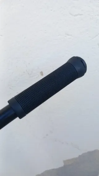 Patinete freestyle negro con ruedas