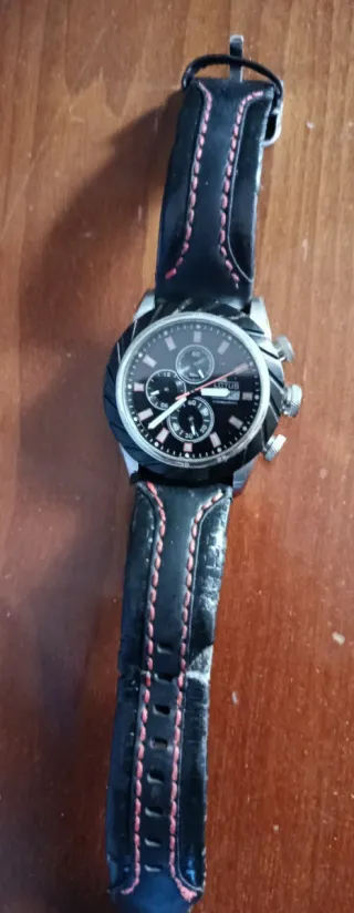 Reloj Lotus Cronógrafo Negro y Plateado