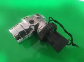 Primo stadio subacquea con attacco DIN