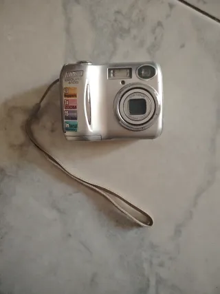 Nikon Coolpix 4100 NON TESTATA