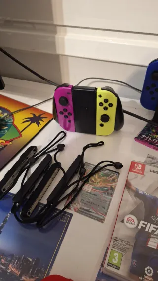 Nintendo Switch + FIFA 23 y Mario Party