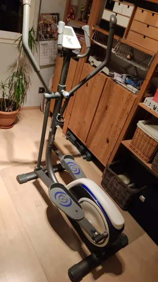 Elíptica Decathlon VE530.