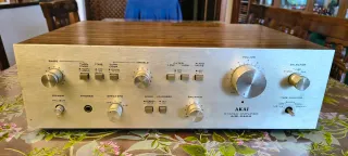 Amplificatore stereo Akai AM-2400