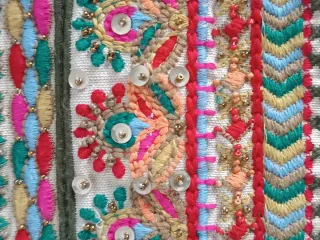 Sobrecamisa étnica beige sin usar