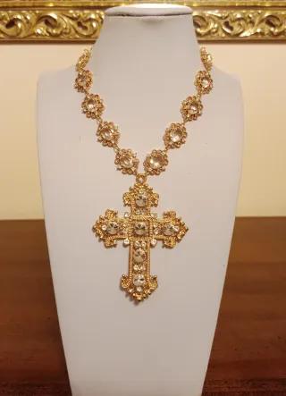 Girocollo con croce gioiello retrò