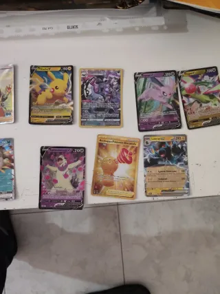 13 Carte Pokemon - Lycanroc, Charizard, Pikachu