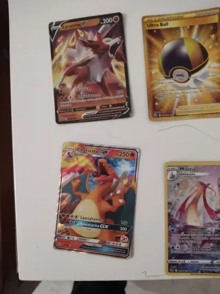 13 Carte Pokemon - Lycanroc, Charizard, Pikachu