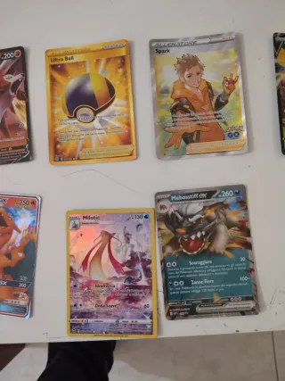 13 Carte Pokemon - Lycanroc, Charizard, Pikachu