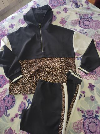 Conjunto deportivo Zara estampado leopardo